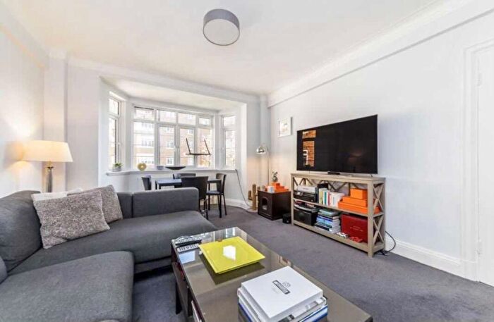 1 Bedroom Flat For Sale In Pembroke Road, Kensington, W8
