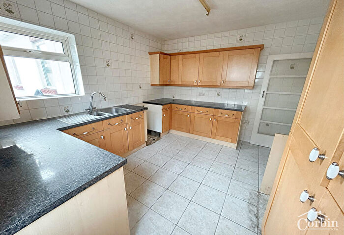 2 Bedroom Detached Bungalow For Sale In New Road, Bournemouth, Dorset, BH10