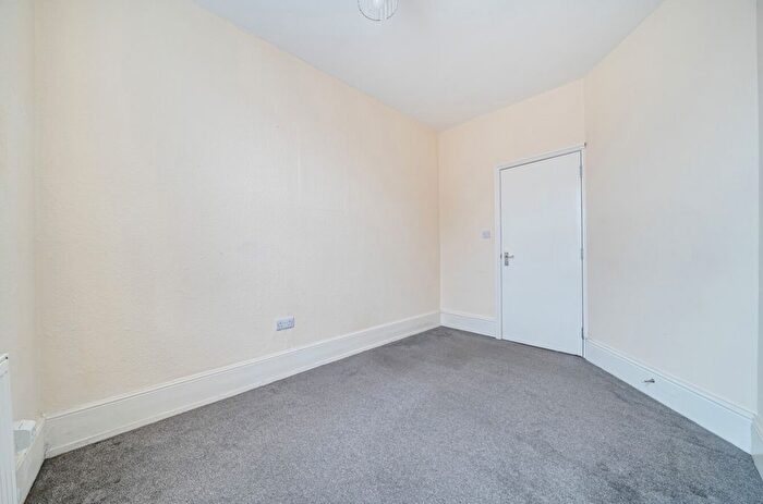 2 Bedroom Flat For Sale In Dames Road, London, E7