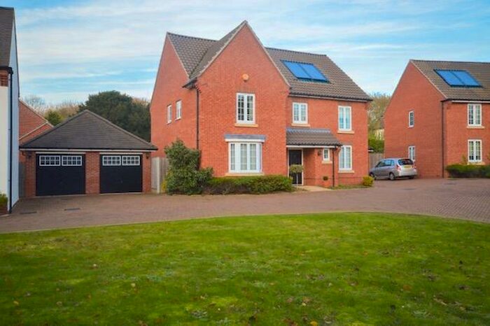 5 Bedroom House To Rent In Taylors Lane, NR6