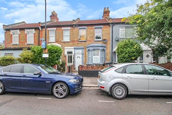4 Bedroom House To Rent In Trumpington Road, Forest Gate, London, E7
