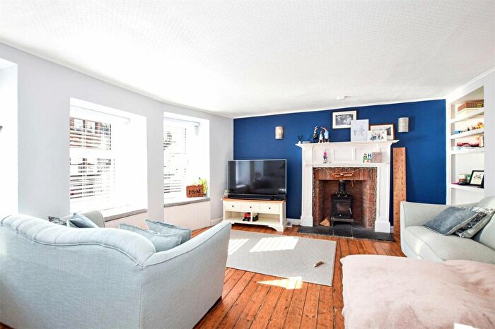 3 Bedroom Terraced House For Sale In High Street, Strathmiglo, Cupar, KY14