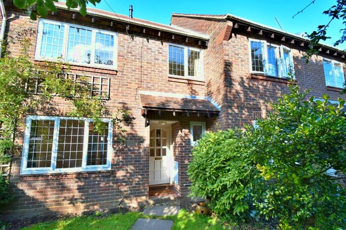 3 Bedroom Semi-Detached House To Rent In Winchester, SO21