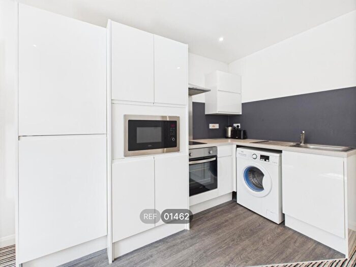 1 Bedroom Apartment To Rent In Centre Court, Paragon Street, Hull, HU1