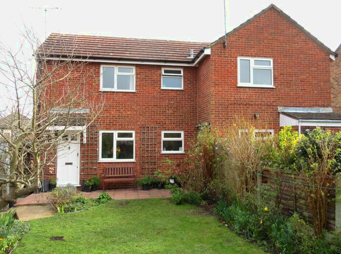 1 Bedroom Semi-Detached House To Rent In Mey Walk, Hockley, SS5