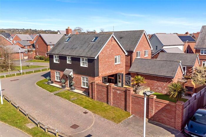 4 Bedroom Detached House For Sale In Gladiolus Grove, Worthing, West Sussex, BN13