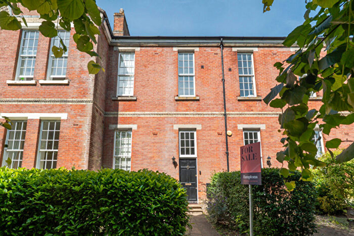 3 Bedroom Terraced House For Sale In Cardwells Keep, Guildford, GU2