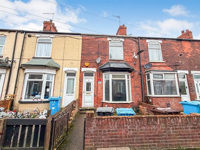 2 Bedroom Terraced House For Sale In Lorraine Street, Hull, HU8