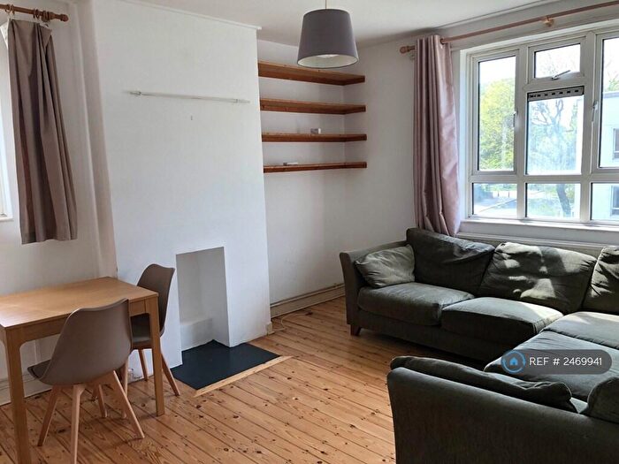 3 Bedroom Flat To Rent In Ajax House, London, E2
