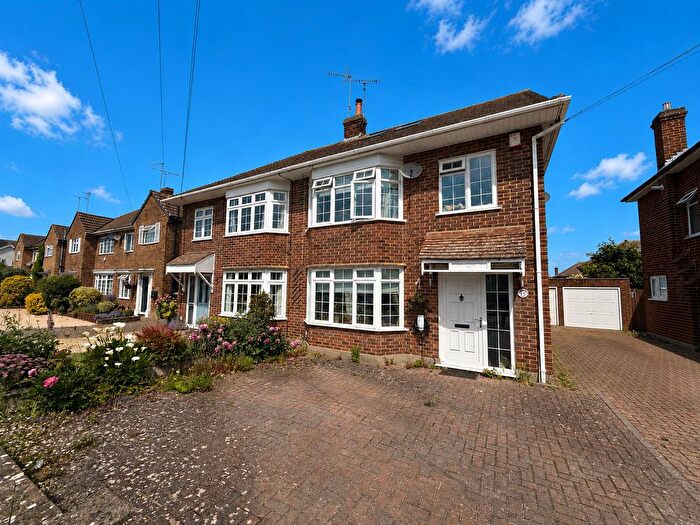 4 Bedroom Semi-detached House To Rent In Randalls Drive, Hutton, Brentwood, CM13