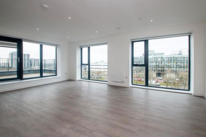 1 Bedroom Apartment To Rent In One Month Rent Free - Buckingham Court, Milton Keynes, MK9