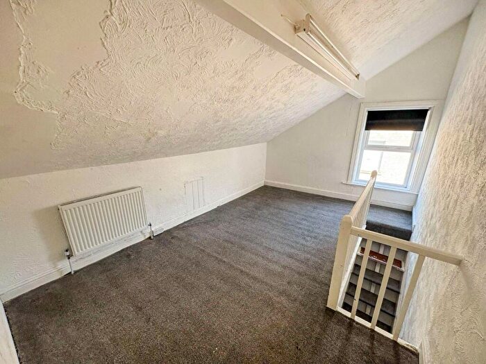 1 Bedroom End Of Terrace House For Sale In Ashfield Street, Fartown, Huddersfield, HD2