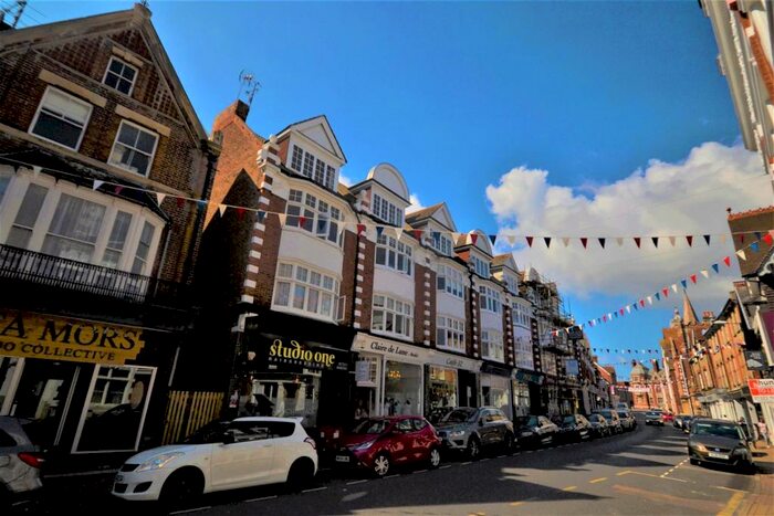 1 Bedroom Flat To Rent In South Street, Eastbourne, BN21