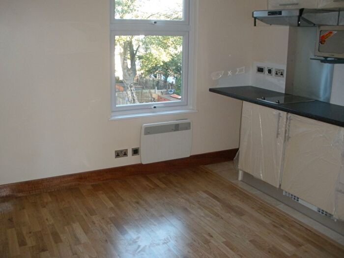 Studio To Rent In Chatsworth Road, London, E5