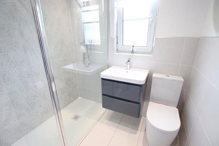 4 Bedroom Flat To Rent In Hawthorn Grove, Dundee, DD5
