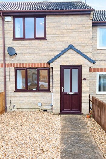 2 Bedroom Terraced House To Rent In The Meadows, SP8