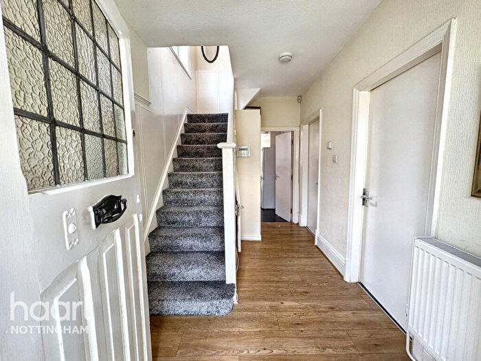 6 Bedroom Semi-Detached House For Sale In Arnesby Road, Nottingham, NG7