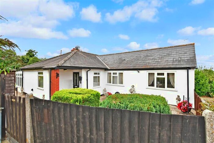 3 Bedroom Detached Bungalow For Sale In Canal Road, Higham, Rochester, Kent, ME3