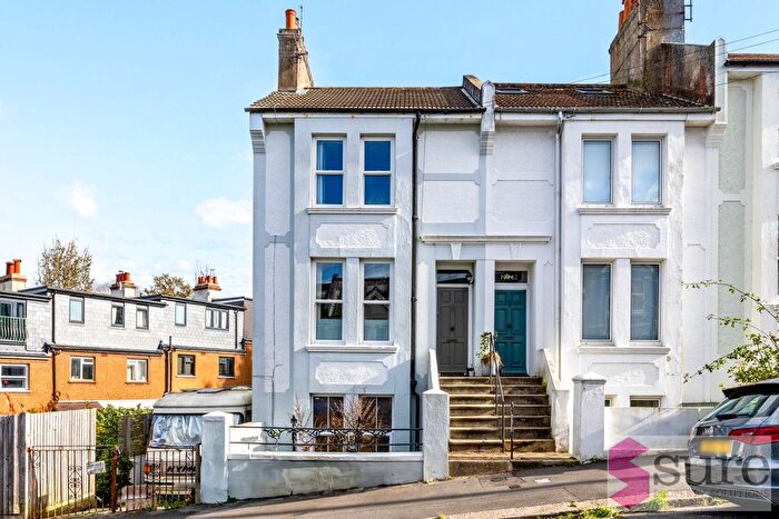 2 Bedroom Maisonette For Sale In Totland Road, Brighton, East Sussex, BN2