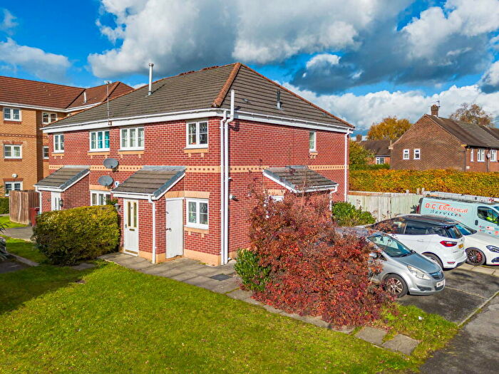 2 Bedroom Flat For Sale In Garthorp Road, Manchester, M23