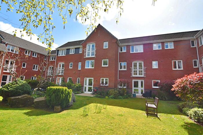 1 Bedroom Apartment For Sale In Parkway, Holmes Chapel, CW4