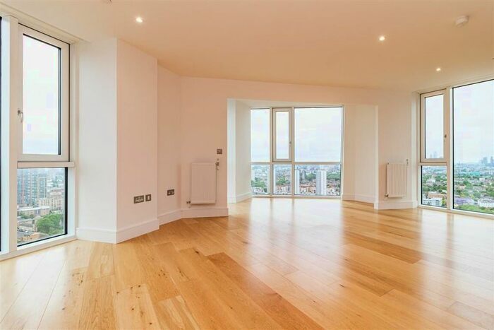 2 Bedroom Flat To Rent In High Street, London, E15