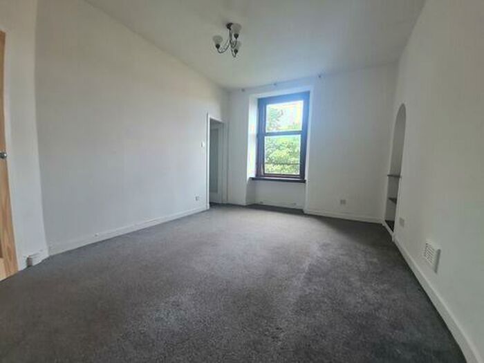 2 Bedroom Flat To Rent In Provost Road, Dundee, DD3