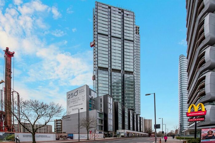 1 Bedroom Flat To Rent In City Road, Old Street, EC1V