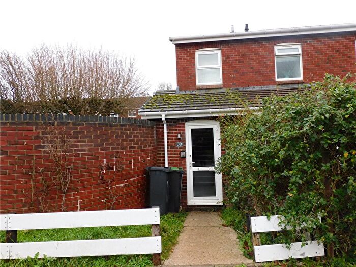 2 Bedroom Flat To Rent In Westbridge Park, Sherborne, Dorset, DT9