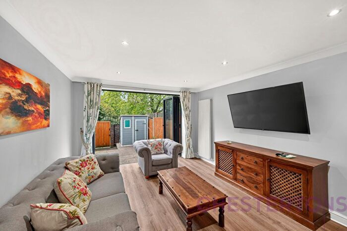3 Bedroom Terraced House To Rent In Ming Street, Poplar, E14