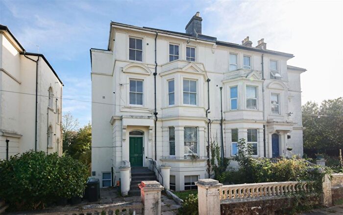 2 Bedroom Flat For Sale In Pevensey Road, St. Leonards-On-Sea, TN38