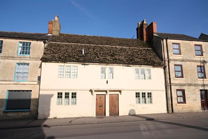 4 Bedroom Terraced House For Sale In The Causeway, Chippenham, SN15