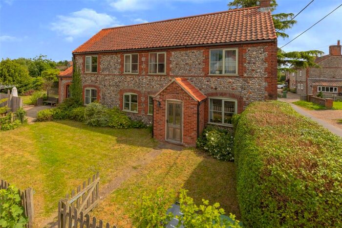 4 Bedroom Detached House For Sale In Chapel Road, Trunch, North Walsham, Norfolk, NR28