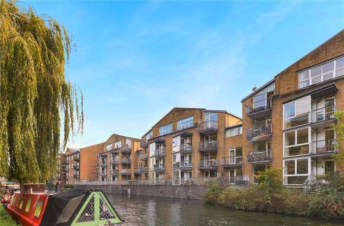 1 Bedroom Flat To Rent In Printers Mews, Victoria Park, Bow, Hackney Wick, London, E3