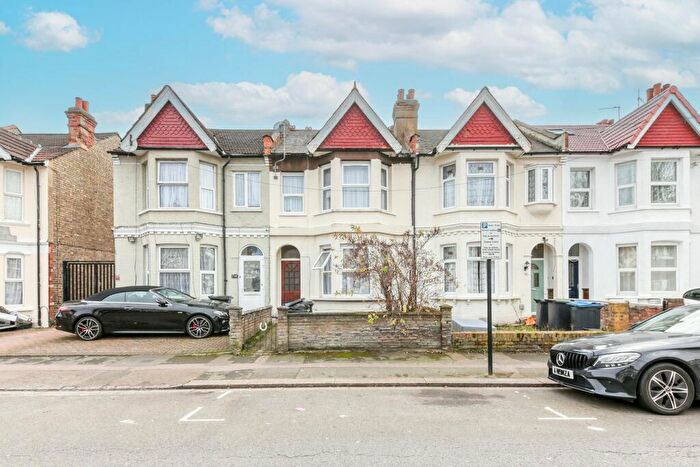 3 Bedroom Terraced House For Sale In Croydon, CR0