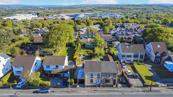 4 Bedroom Semi-Detached House For Sale In Victoria Road, Waunarlwydd, Swansea, SA5