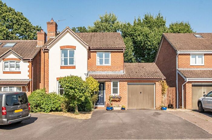4 Bedroom Detached House For Sale In Hazel Close, Colden Common, Winchester, Hampshire, SO21