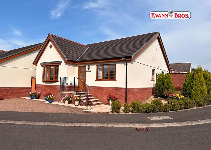 3 Bedroom Bungalow For Sale In Clos Bolahaul, Cwmffrwd, Carmarthen, SA31