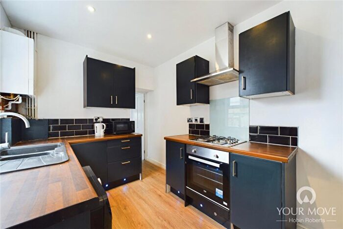 4 Bedroom House To Rent In Southampton Road, Far Cotton, Northampton, NN4