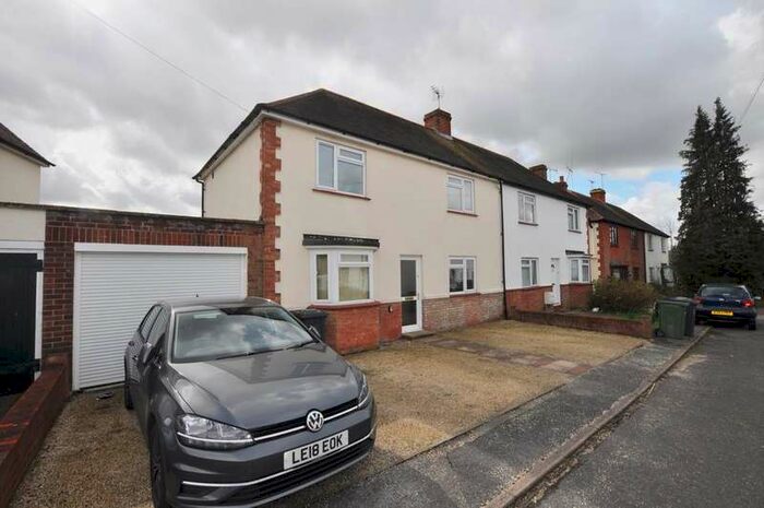 5 Bedroom Semi-Detached House To Rent In Hereford Close, GU2
