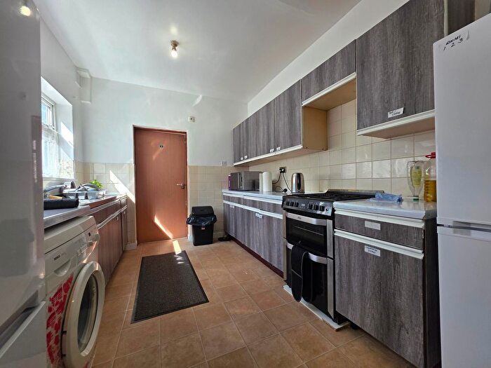 5 Bedroom Property To Rent In Sweetman Street, Wolverhampton, WV6