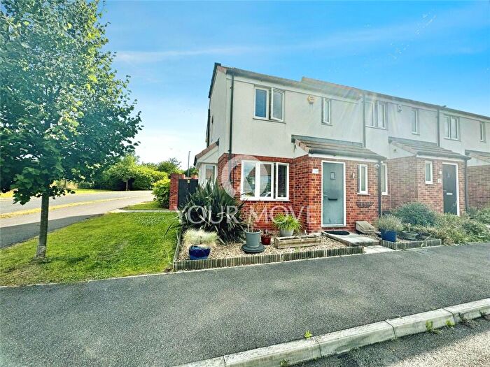 3 Bedroom End Of Terrace House For Sale In Halcrow Avenue, Dartford, Kent, DA1