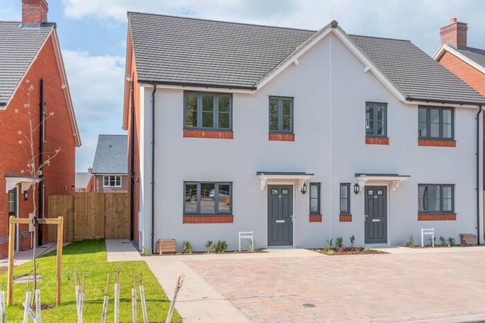 3 Bedroom Semi-Detached House To Rent In The Clayfields, Telford, TF6