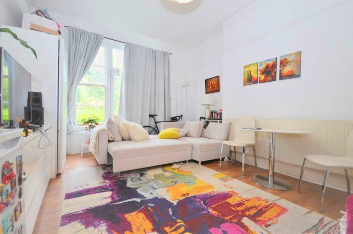 Studio To Rent In Fordwych Road, Kilburn, NW2