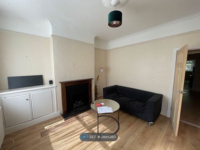 3 Bedroom Terraced House To Rent In Raymond Road, Leicester, LE3
