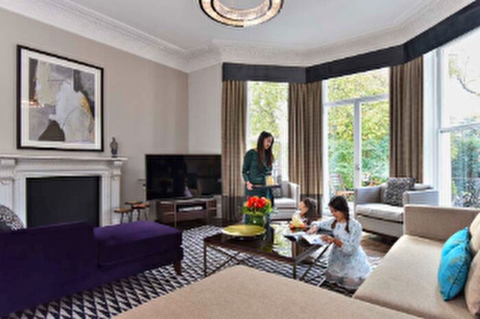 3 Bedroom Flat To Rent In Stanhope Gardens, London, SW7