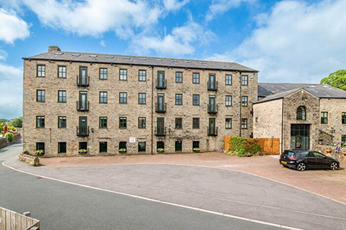 1 Bedroom Apartment For Sale In Kings Mill Lane, Settle, North Yorkshire, BD24