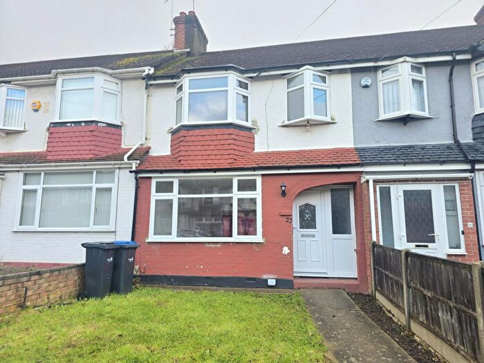 3 Bedroom House To Rent In Canada Avenue, Edmonton, N18