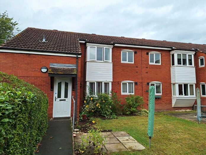 1 Bedroom Flat To Rent In School Walk, Doncaster, South Yorkshire, DN10