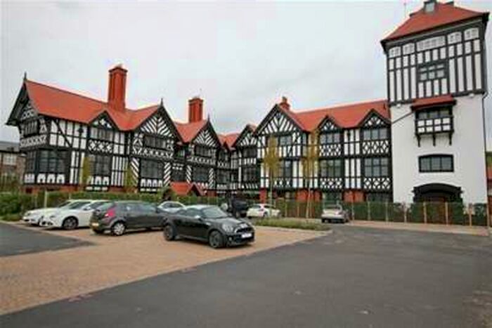 2 Bedroom Flat To Rent In Mostyn House, Parkgate, CH64